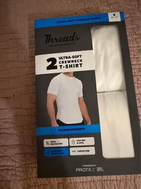 Men’s undershirts and tanks